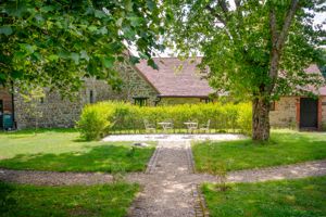 Communal Gardens- click for photo gallery